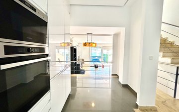 Property slide 10