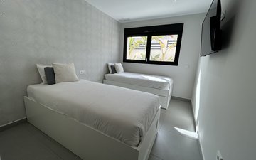 Property slide 10