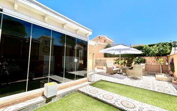 Property slide 32