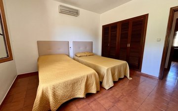 Property slide 22