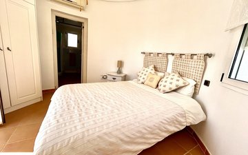 Property slide 16