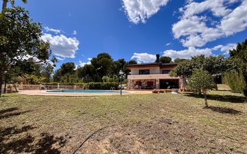 Property slide 44