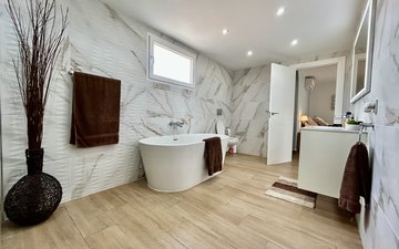 Property slide 14
