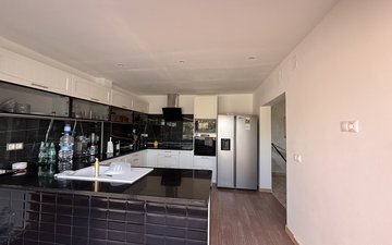 Property slide 22