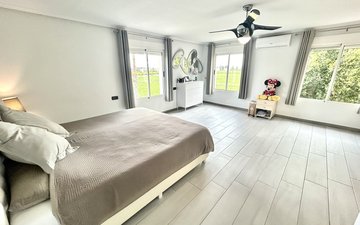 Property slide 20