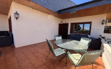 Property slide 32