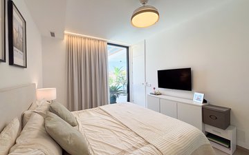Property slide 22