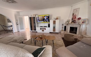 Property slide 16