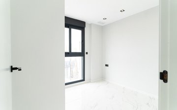 Property slide 32