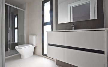 Property slide 32