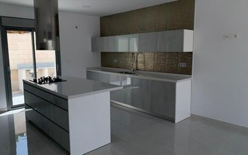 Property slide 14