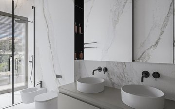 Property slide 32