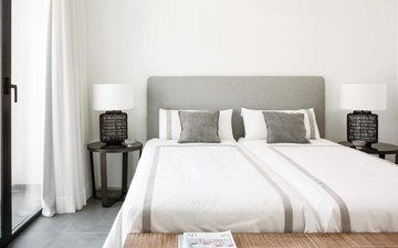 Property slide 22