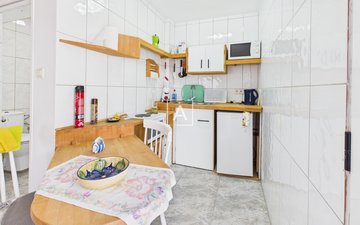 Property slide 28