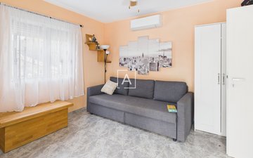 Property slide 25