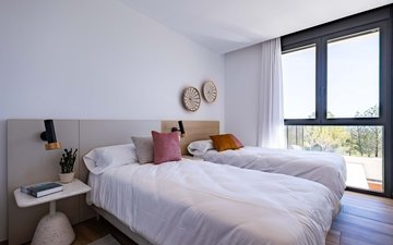 Property slide 14