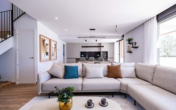 Property slide 16