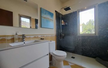 Property slide 25