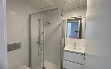Property slide 16
