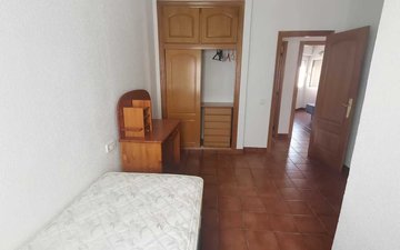 Property slide 32