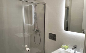 Property slide 17