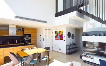 Property slide 10