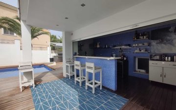 Property slide 6