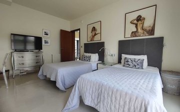 Property slide 29