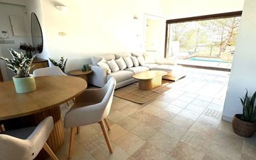 Property slide 20