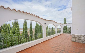 Property slide 38