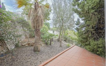 Property slide 48