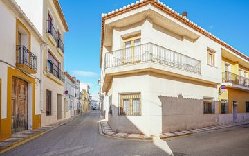 Property slide 22