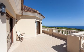 Property slide 20