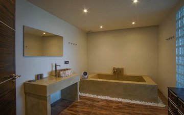 Property slide 44