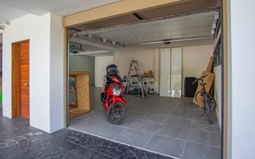 Property slide 48