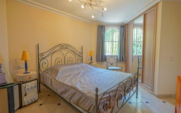 Property slide 28