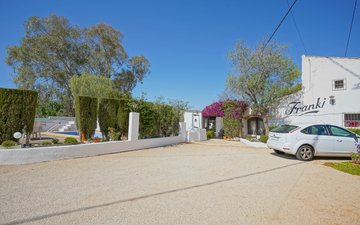 Property slide 25