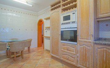 Property slide 21