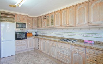 Property slide 39