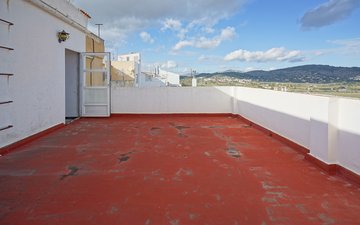 Property slide 18