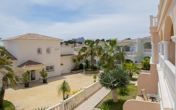 Property slide 16
