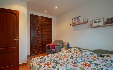 Property slide 40