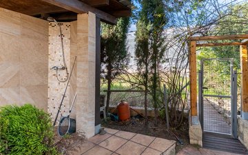 Property slide 35