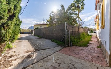 Property slide 31