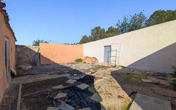 Property slide 22