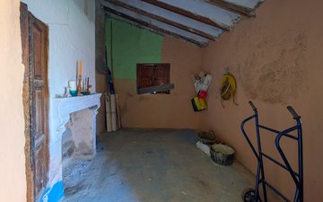 Property slide 25