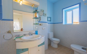 Property slide 16