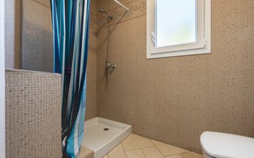 Property slide 25