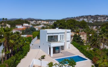 Property slide 44