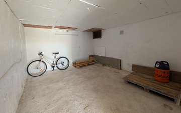 Property slide 21